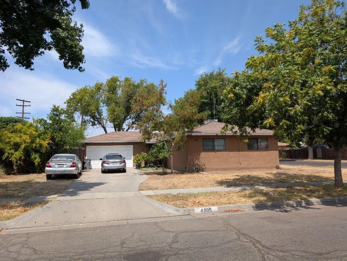 4895 E Oslin Avenue, Fresno, CA 93727 - #1