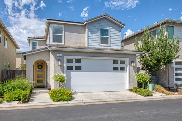 1957 Kelly Lane, Clovis, CA 93611