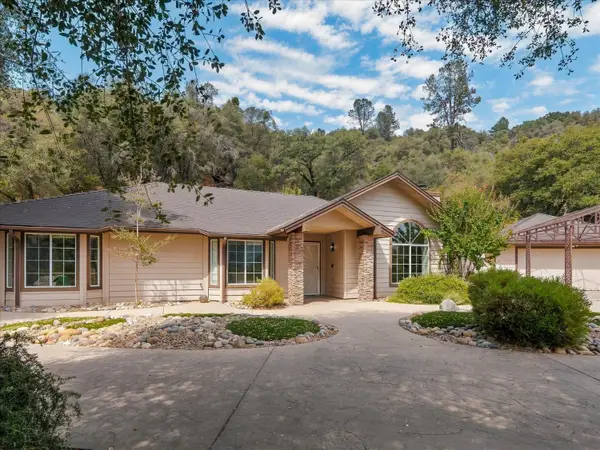 52171 Echo Valley View Court, Oakhurst, CA 93644
