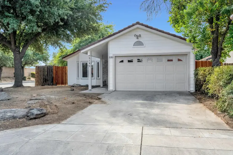 5193 W Warner Avenue, Fresno, CA 93722 - #3