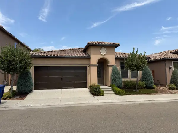 1820 E Bella Senterio Avenue, Fresno, CA 93730