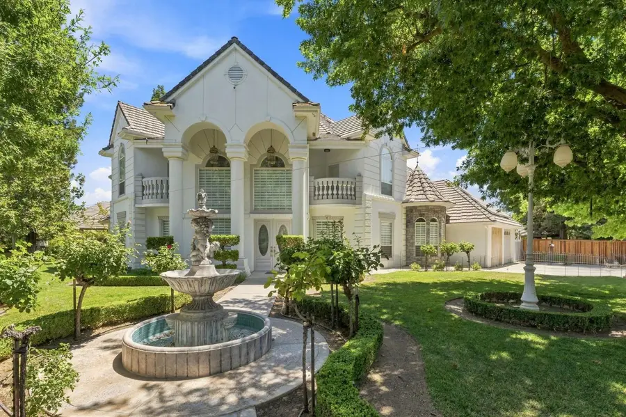 2595 W Beechwood Avenue, Fresno, CA 93711 - #2