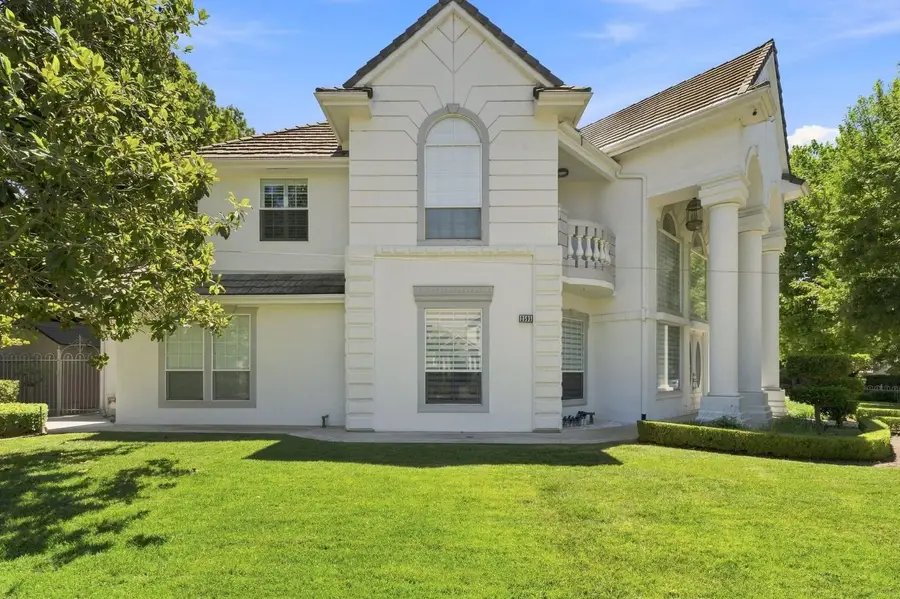 2595 W Beechwood Avenue, Fresno, CA 93711 - #3