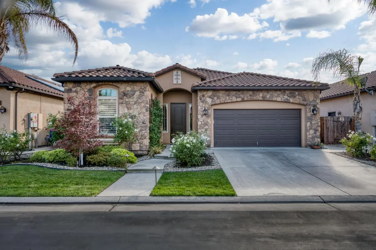 1557 E Via Estrella Dr, Fresno, CA 93730 - #1