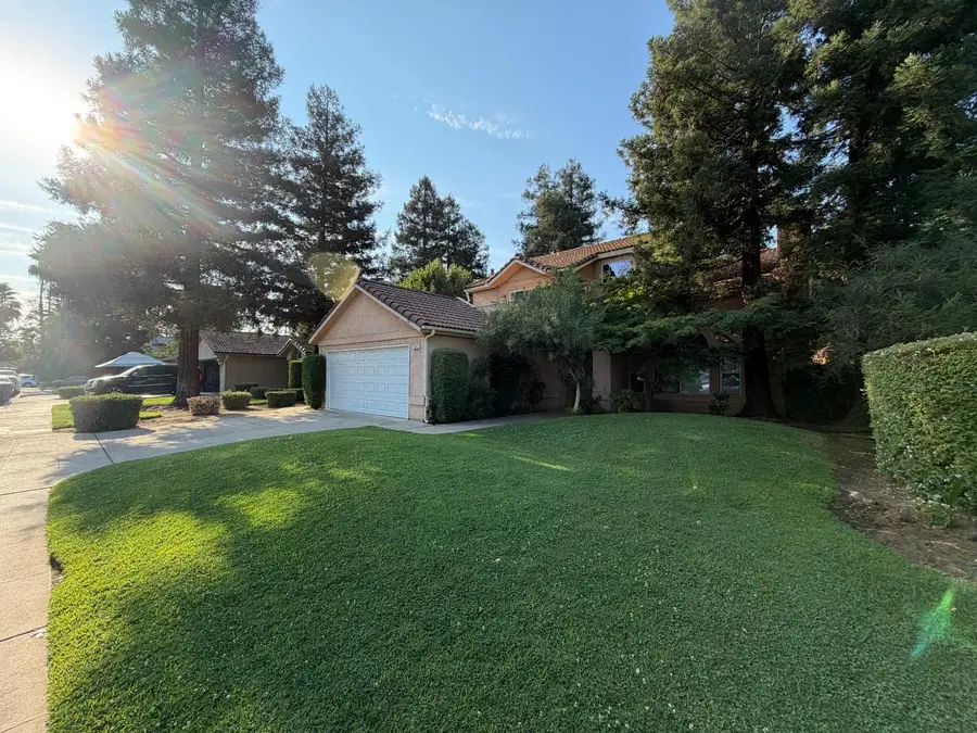 1893 E Deyoung Drive, Fresno, CA 93720 - #2