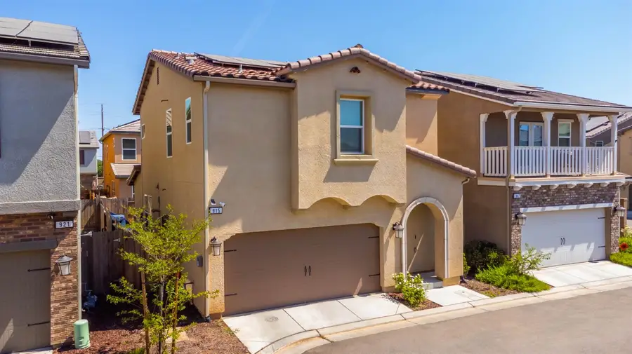 915 Winchell Way W, Madera, CA 93636 - #2