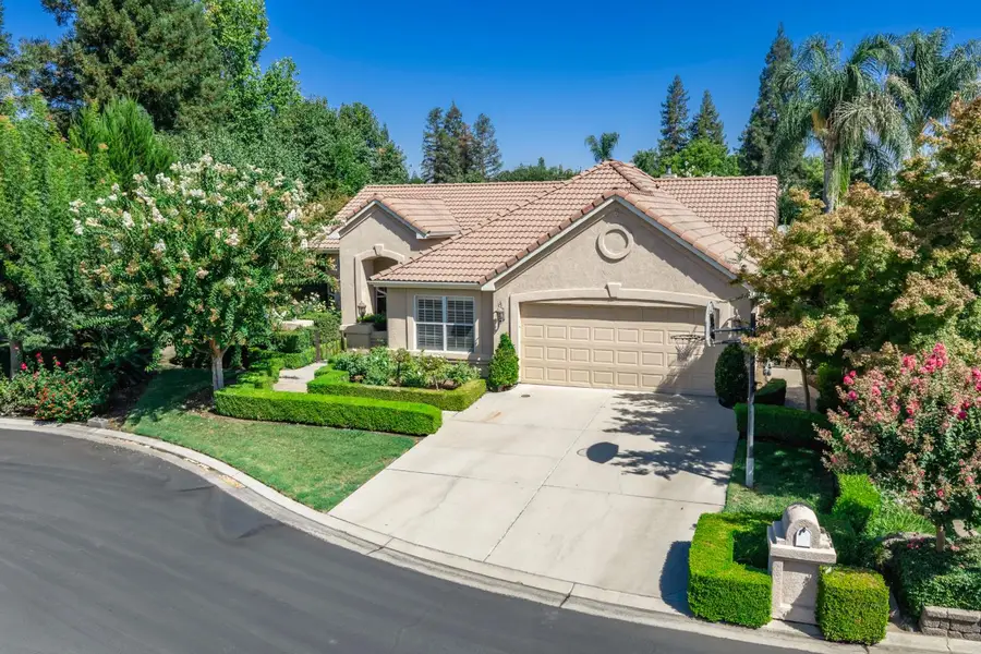4626 W Polo Creek Court, Fresno, CA 93722 - #2