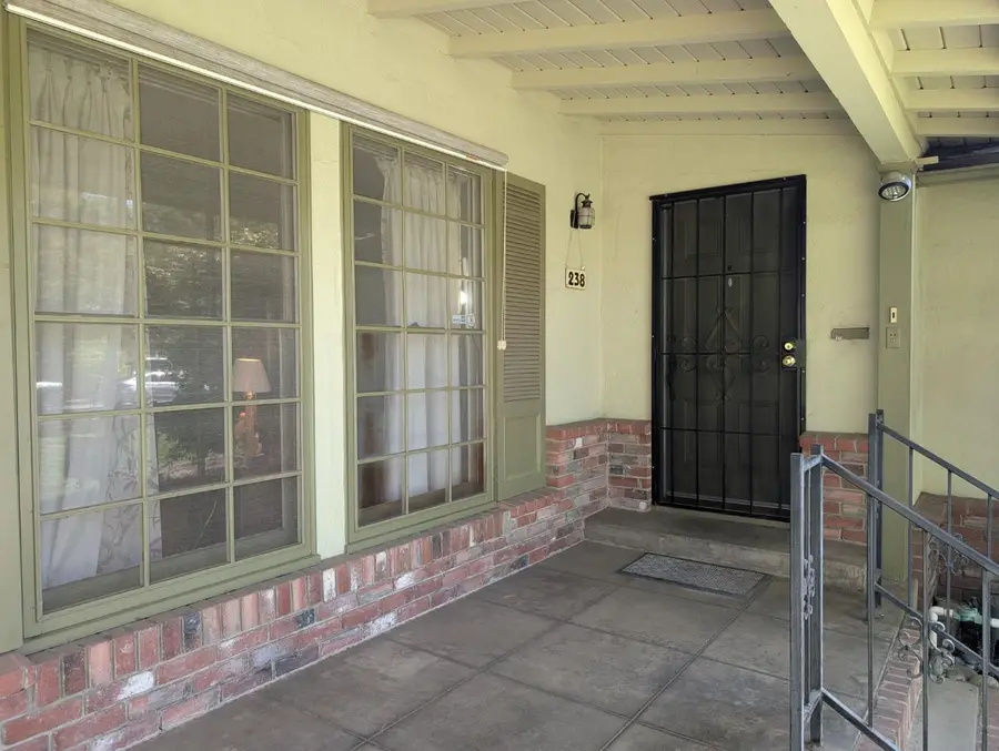 238 E Brown Avenue, Fresno, CA 93704 - #2