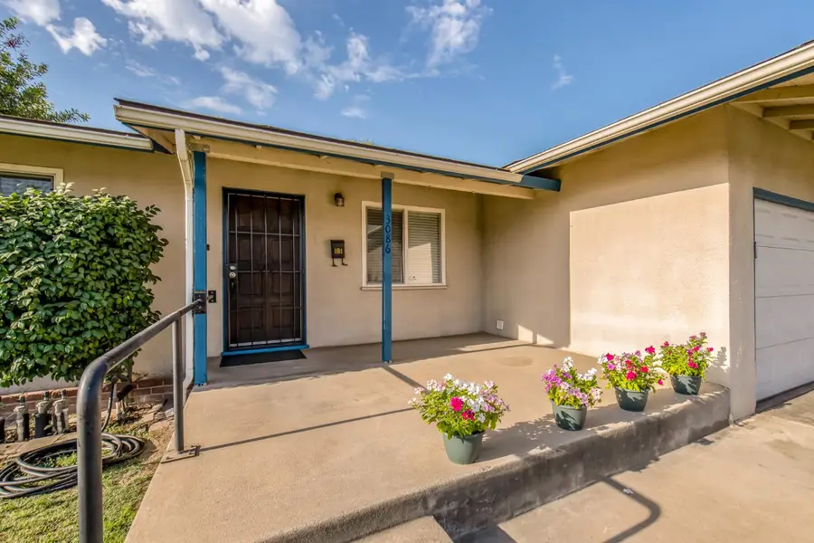 3086 E Holland Avenue, Fresno, CA 93726 - #3