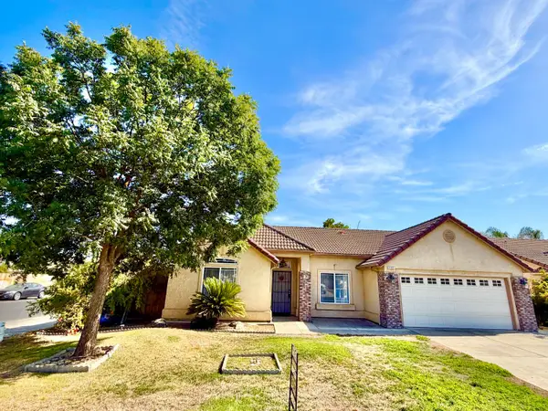2105 Charlie Chambers Drive, Hanford, CA 93230