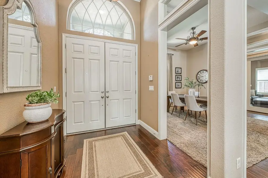 526 W Powers, Clovis, CA 93619 - #3