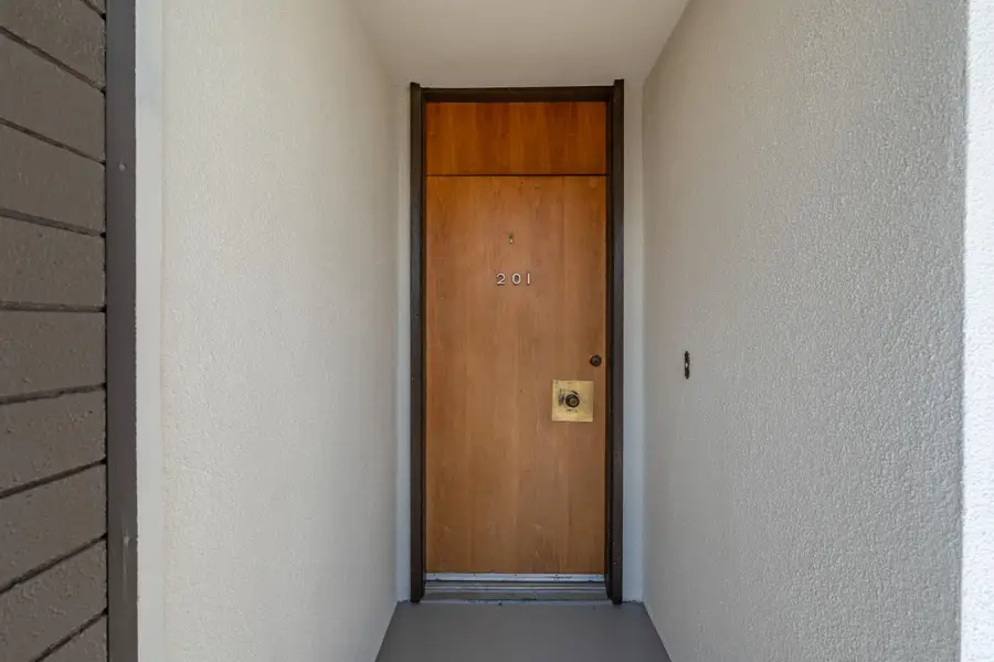 5180 N Wishon Avenue #201, Fresno, CA 93704 - #3