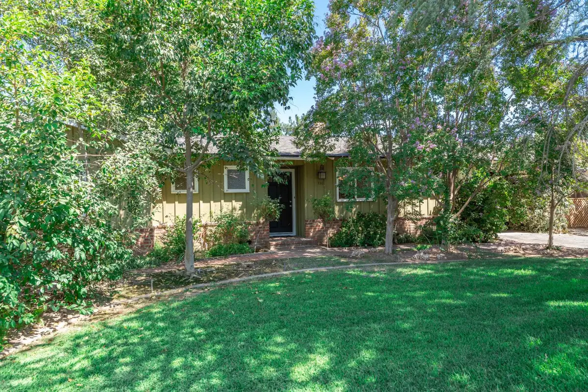 720 W Celeste Avenue, Fresno, CA 93704 - #1