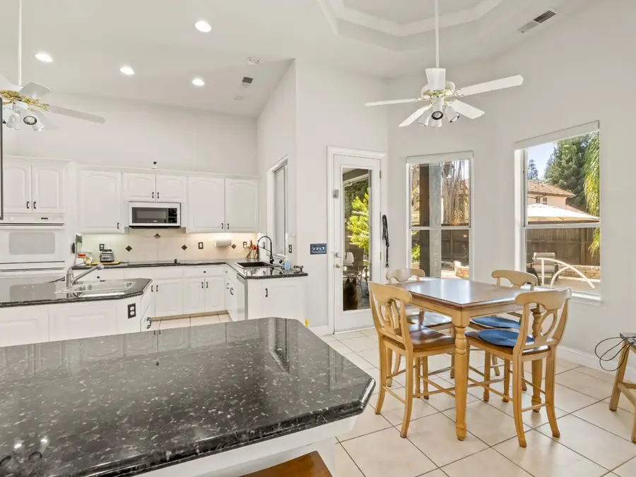 152 W Peace River Drive, Fresno, CA 93711 - #3