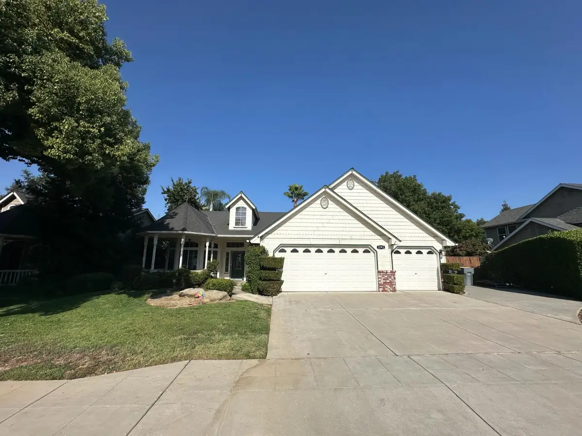 1243 N Carolina Avenue, Clovis, CA 93619 - #1