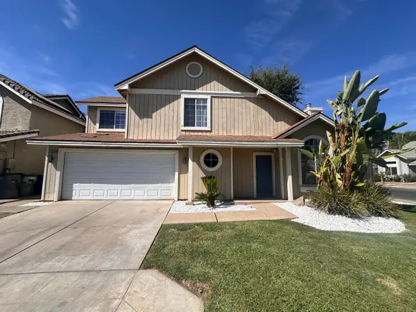 2214 E Chennault Avenue, Fresno, CA 93720
