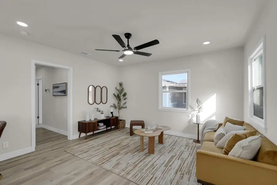 1338 P Street, Firebaugh, CA 93622 - #2