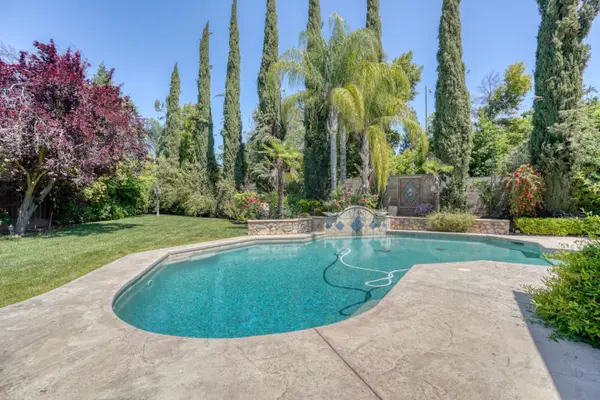 1165 N Fairfax Avenue, Clovis, CA 93611