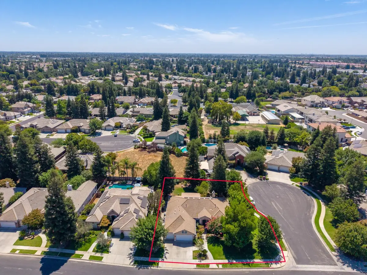 524 W Muncie, Clovis, CA 93619 - #1