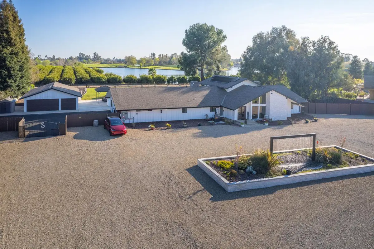 11735 E Santa Ana Avenue, Clovis, CA 93619 - #1