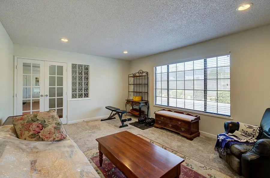 825 E Fallbrook Avenue, Fresno, CA 93720 - #3