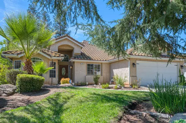 1145 E Woodhaven Lane, Fresno, CA 93720