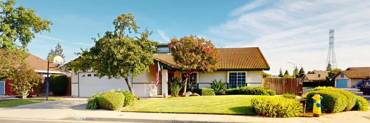 2460 Sample Avenue, Clovis, CA 93611 - #1