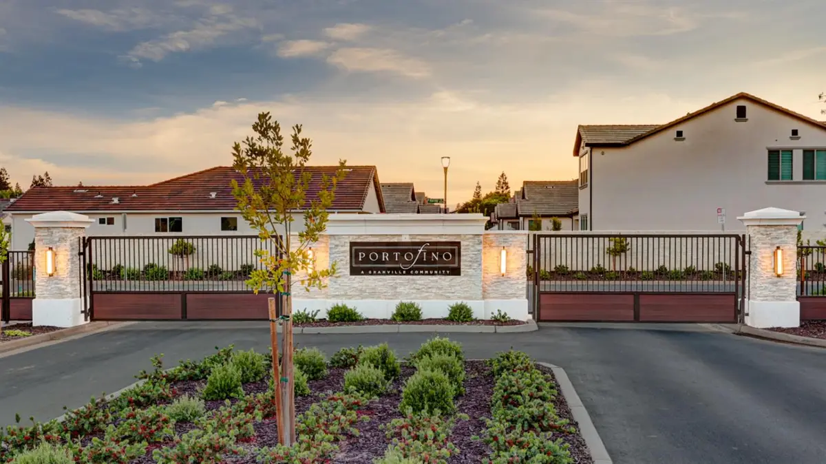 2434 E Okeefe Drive, Fresno, CA 93720 - #1
