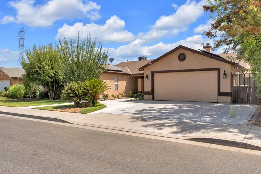 6205 W San Ramon Avenue, Fresno, CA 93723 - #2