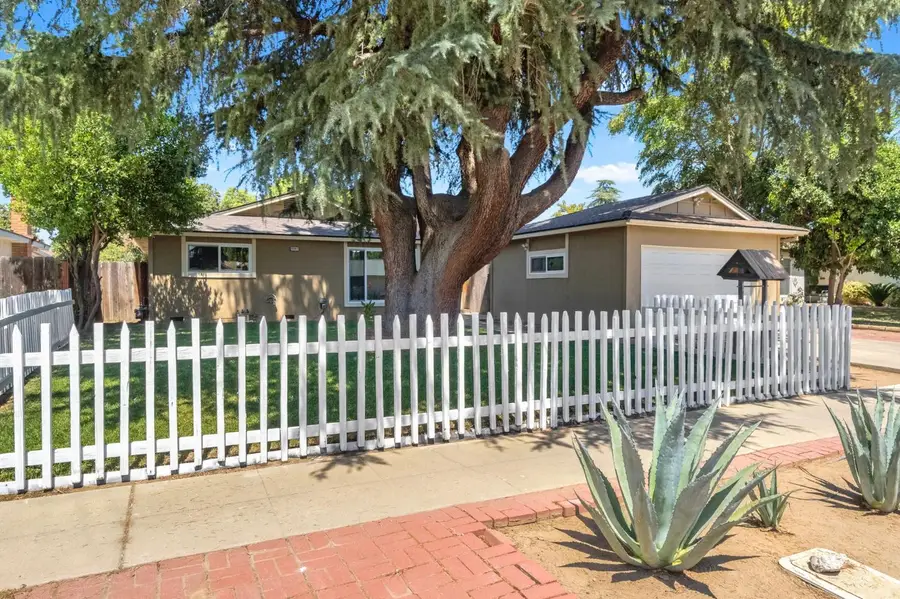 4887 E Pico Avenue, Fresno, CA 93726 - #2