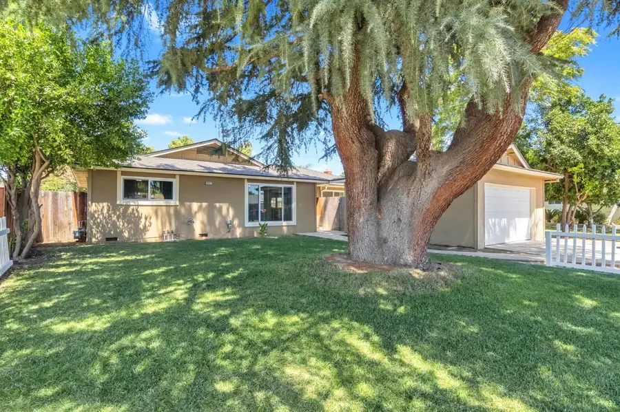 4887 E Pico Avenue, Fresno, CA 93726 - #3