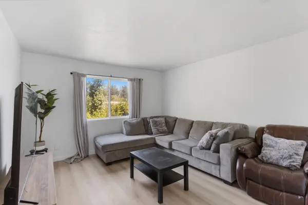 3703 W Bullard Avenue #211, Fresno, CA 93711