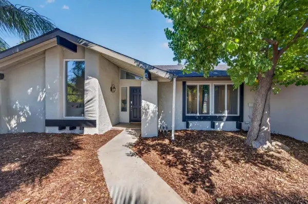 451 Mcarthur Avenue, Clovis, CA 93611