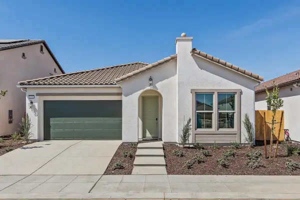 7210 W Ashcroft Avenue, Fresno, CA 93723