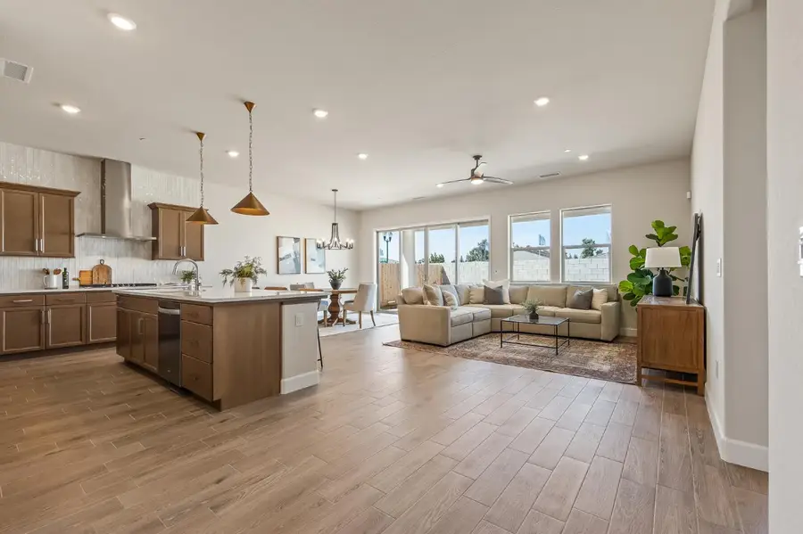 7210 W Ashcroft Avenue, Fresno, CA 93723 - #2