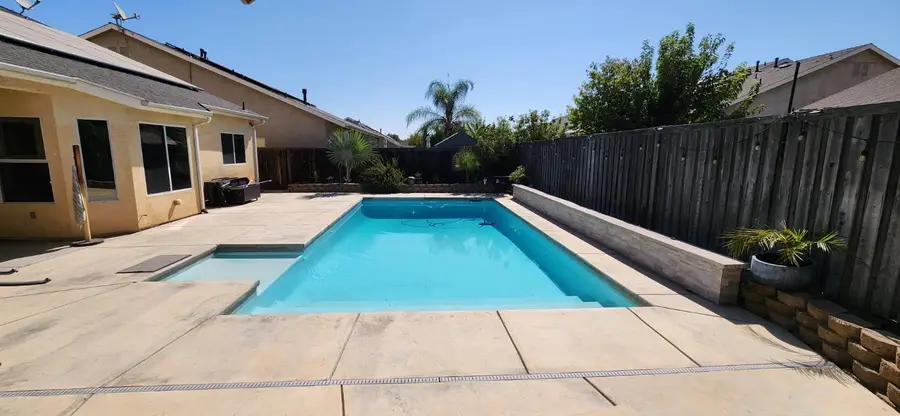 6617 E Lowe Avenue, Fresno, CA 93727 - #2