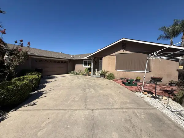 942 N Eaton Avenue, Dinuba, CA 93618