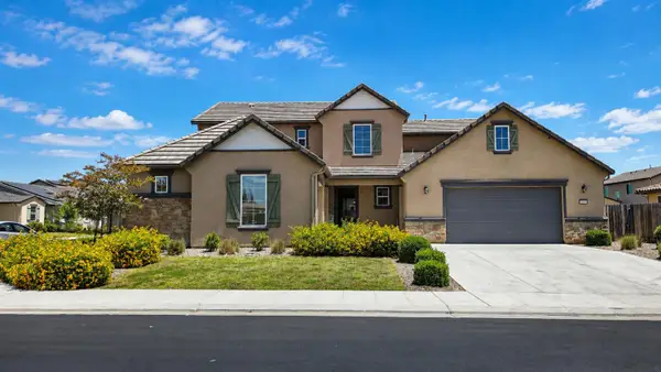 2698 N Arroyo Avenue, Fresno, CA 93727