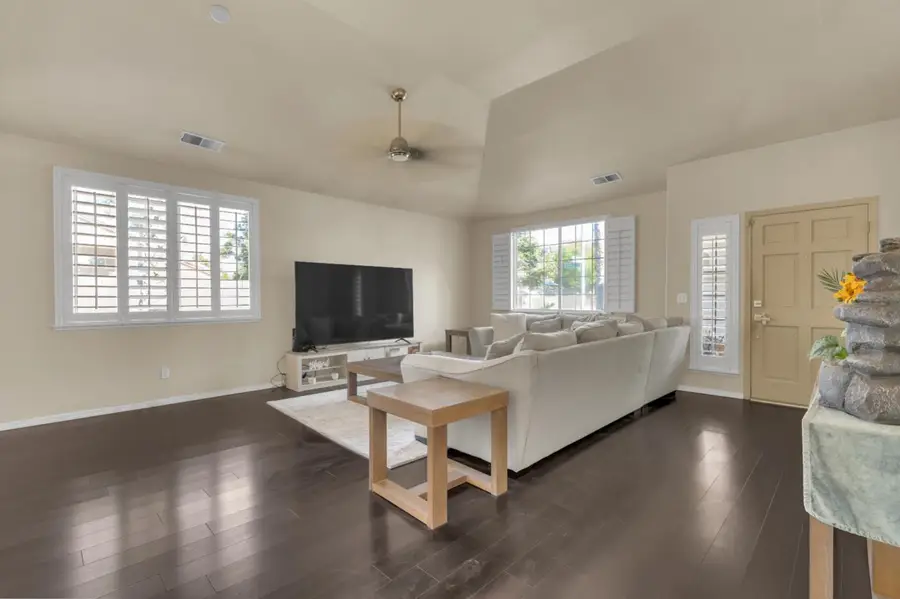 5671 W Athens Avenue, Fresno, CA 93722 - #3