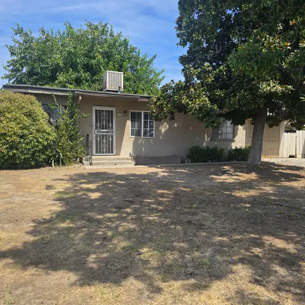 2127 E Sussex Way, Fresno, CA 93726