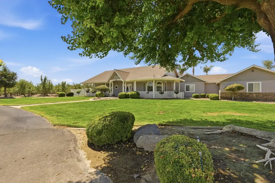 11635 S Amber Avenue, Selma, CA 93662 - #3