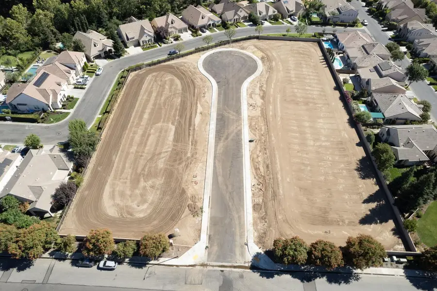 1783 N Preuss Avenue, Clovis, CA 93619 - #2