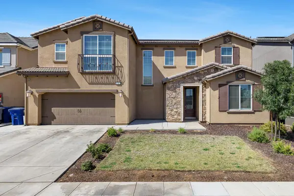 4167 Poe Avenue, Clovis, CA 93619
