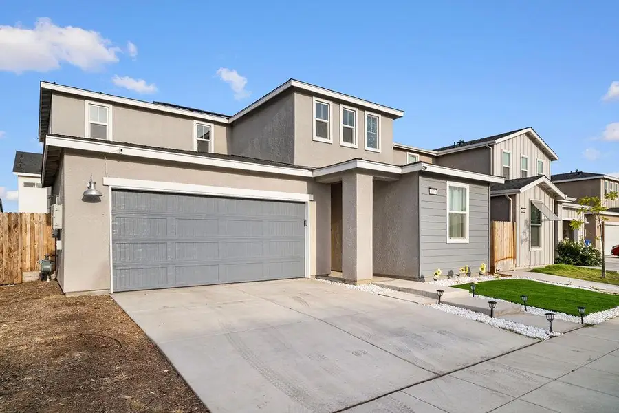 3279 Montana Avenue, Clovis, CA 93619 - #2