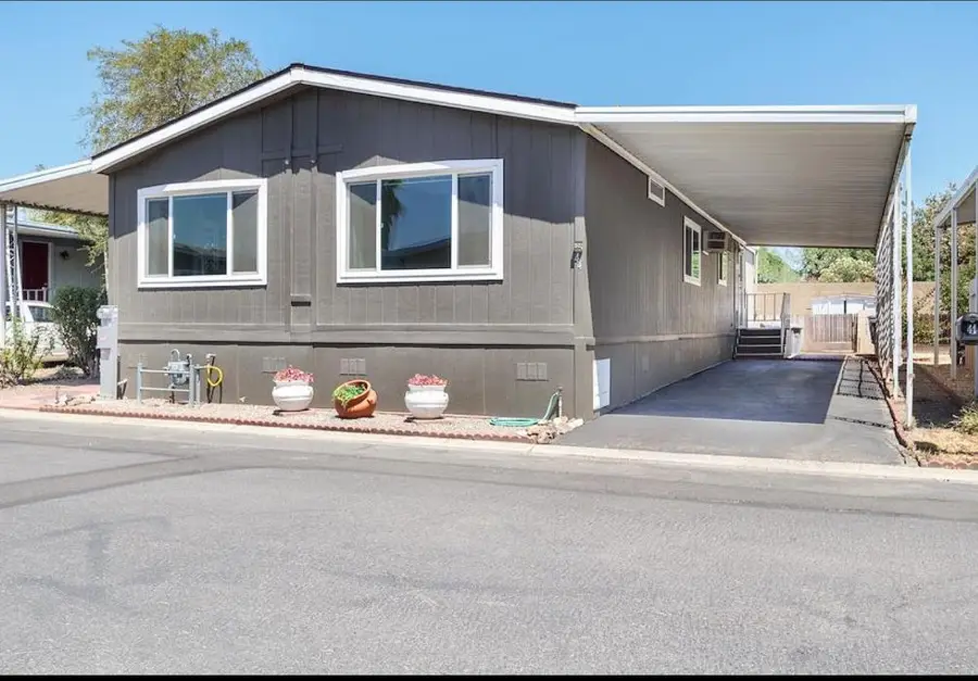 860 E Grangeville Boulevard #44, Hanford, CA 93230 - #2