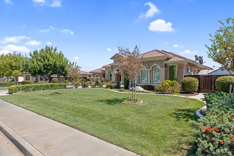 2579 Meadow View Road, Hanford, CA 93230 - #3
