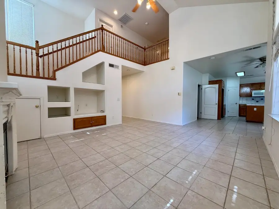 1940 Lawrence Avenue, Clovis, CA 93611 - #2