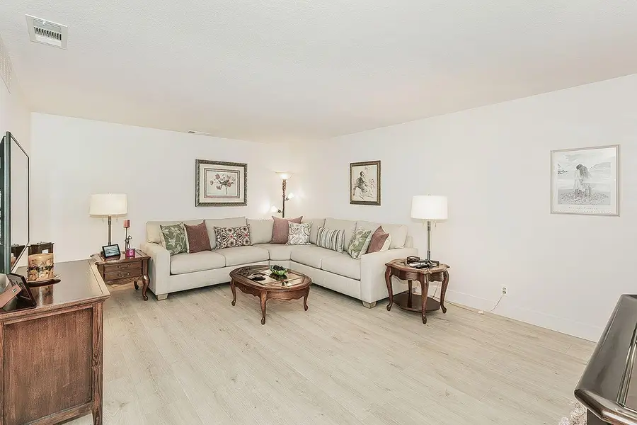 4710 N Ila Avenue, Fresno, CA 93705 - #3