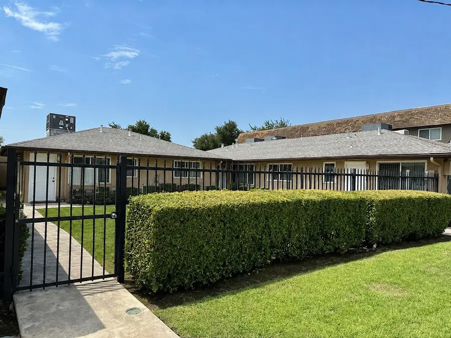 2337 E Shaw Avenue, Fresno, CA 93710 - #3
