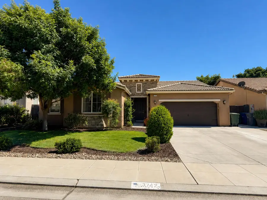 3742 Wrenwood Avenue, Clovis, CA 93619 - #2